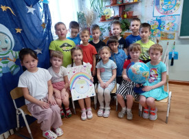День Земли в группе "Звёздочки" День Земли в группе "Звёздочки".